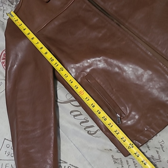 Leather jacket - Picture 10 of 12